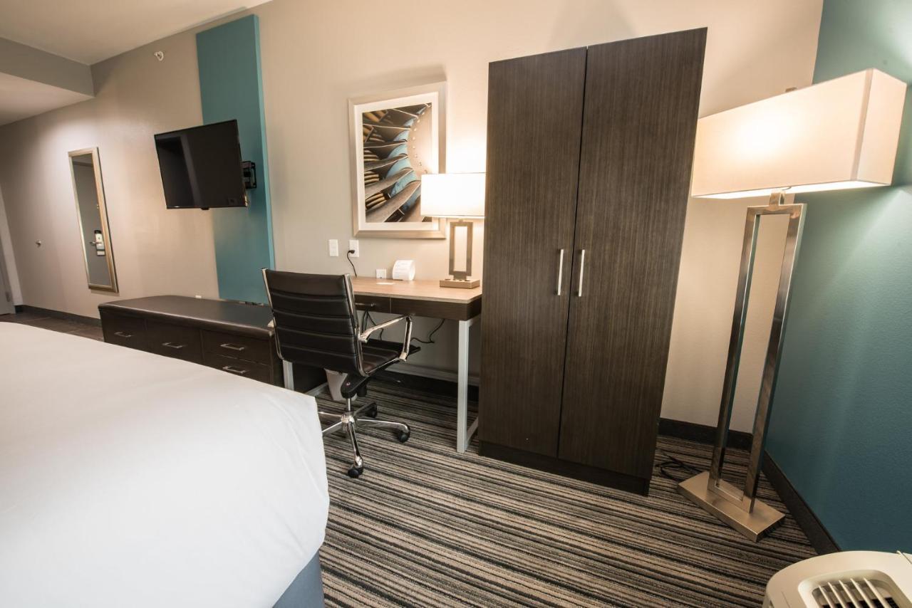 Express & - Hobby Airport Area By Ihg Hotel Houston