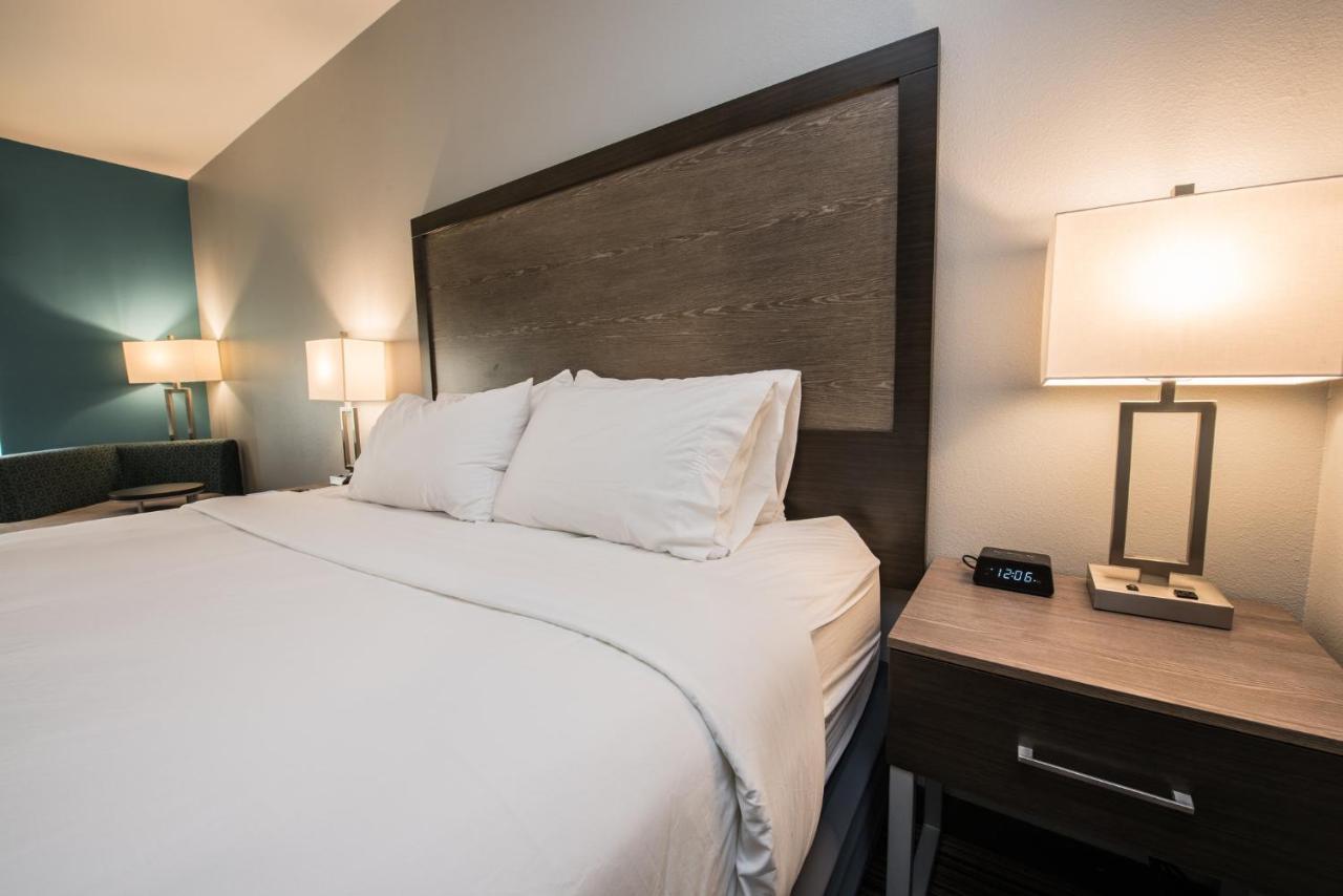 Hotel Holiday Express & - Hobby Airport Area By Ihg 3*